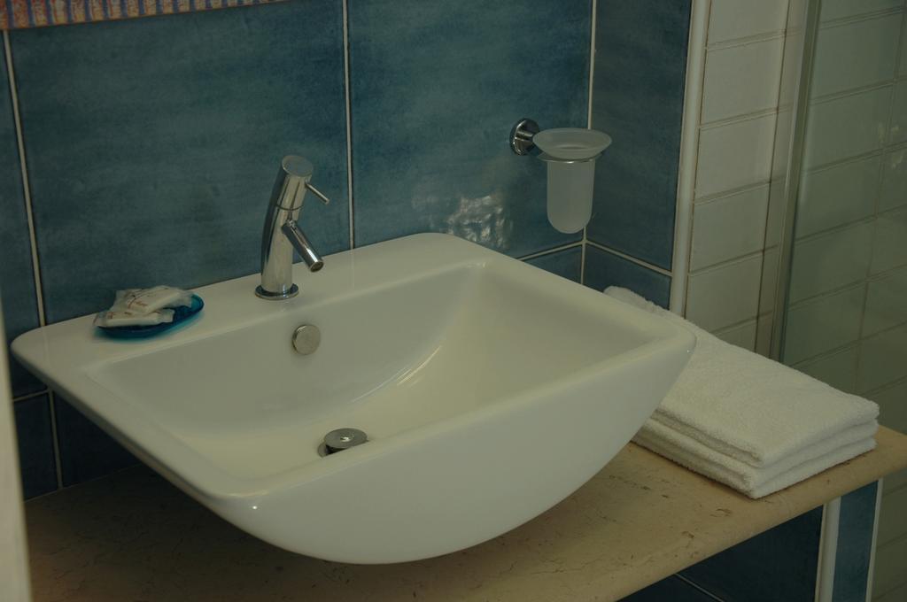 Hotel Cote D'Est San Foca Oda fotoğraf